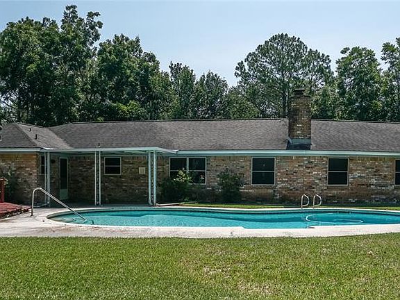3rd image of 2605 Calder Dr