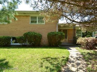 4411 Concord Ln, Skokie, IL 60076