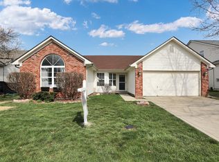 10522 Cedar Dr, Fishers, IN 46037