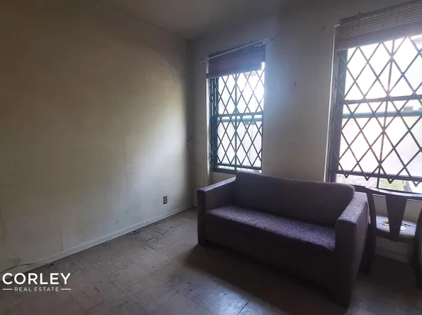 114 East 98th Street image 2 of 11