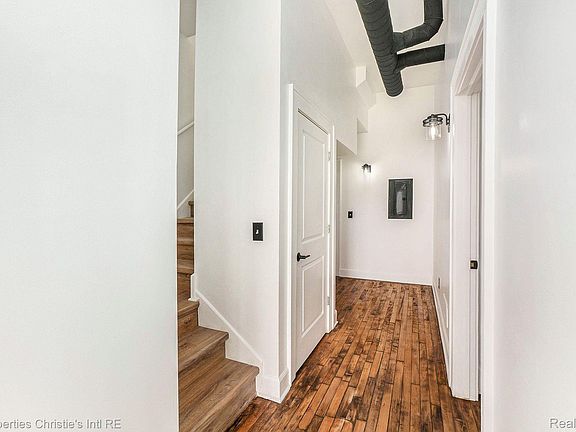 2nd image of 8820 Joseph Campau St APT 3