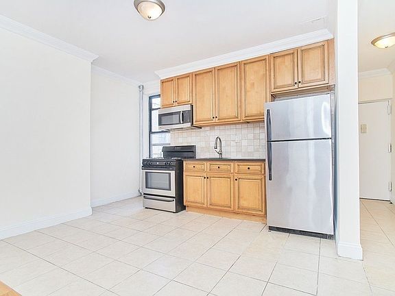2nd image of 557 W 144th St #3D
