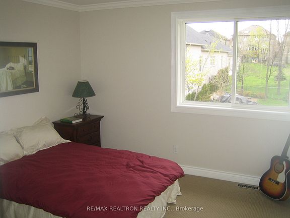 2nd image of 166 Weldrick Rd W