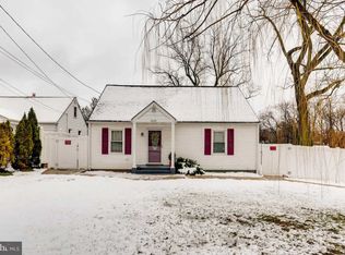 8645 Oakleigh Rd, Parkville, MD 21234