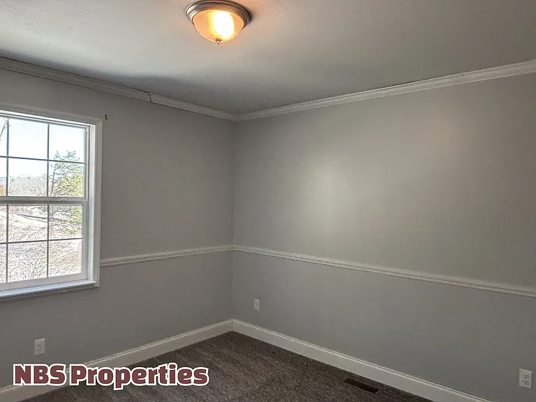 143 McCully Ln — Photo 6