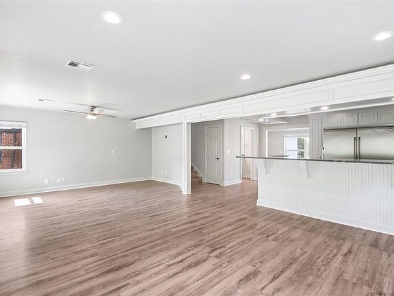 5th image of 810 S Lahoma Ave