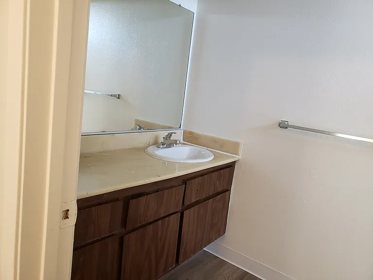 7139 Hazeltine Ave — Photo 7