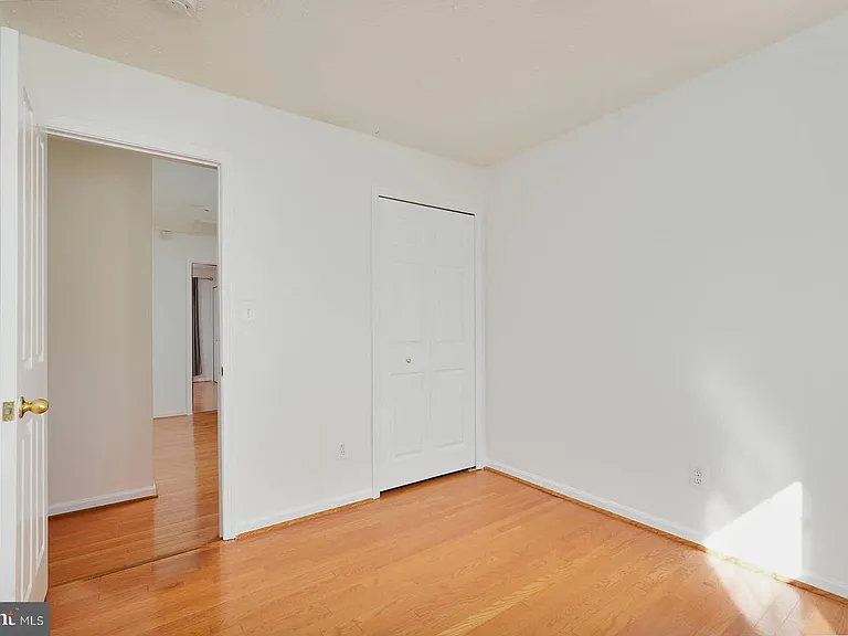 9575 Donnan Castle Ct — Photo 37