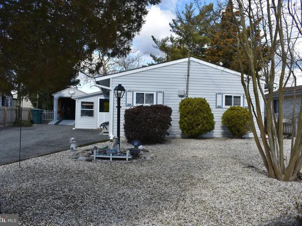 410 Twin Lakes Blvd, Little Egg Harbor, NJ 08087