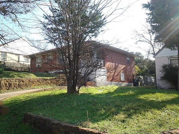 2nd image of 1320 Lynn Haven Ave