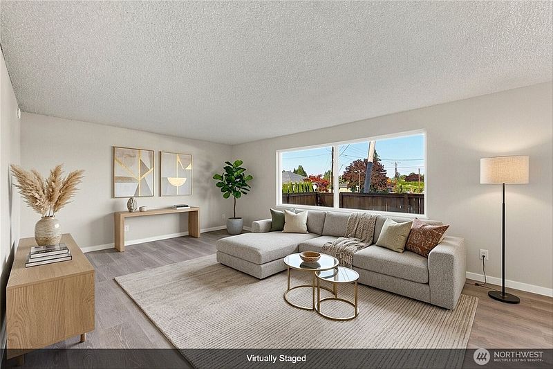 2nd image of 5807 Hendrickson Avenue #101