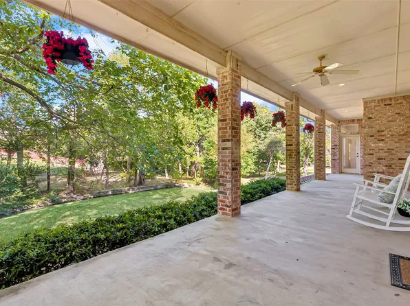 902 Glen Meadow Ct, Garland, TX 75044