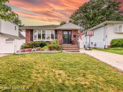 192 Seidman Ave, Staten Island, NY, 10312