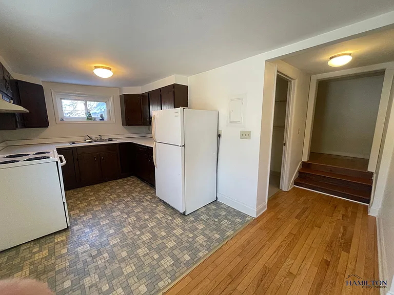 84 W Main St — Photo 5