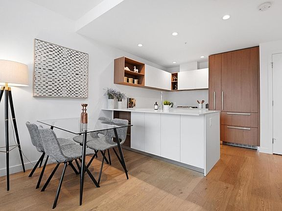5th image of 6000 McKay Ave #905