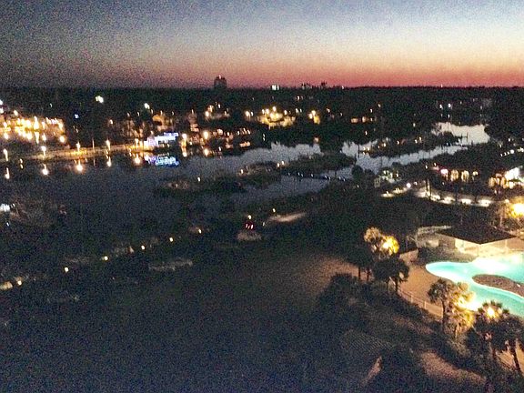 View at night if Barefoot La