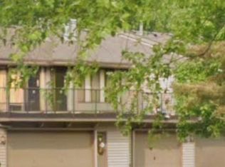 1419 Arden View Dr, Arden Hills, MN 55112