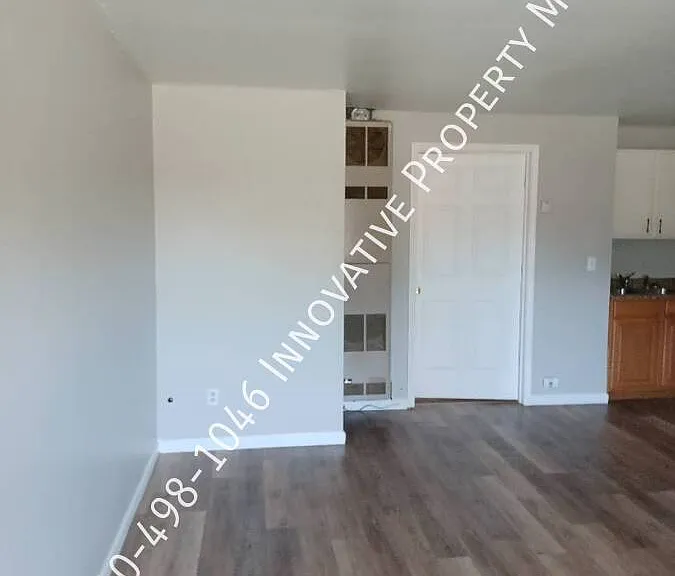 7351 N Dort Hwy #3 — Photo 5