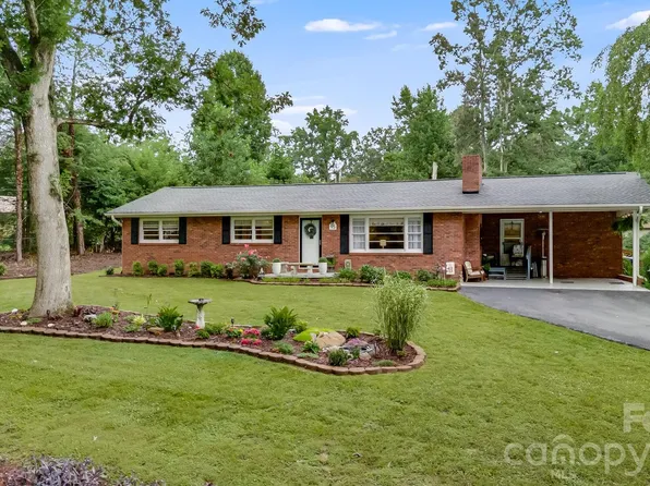 95 Pensacola Ave, Arden, NC 28704
