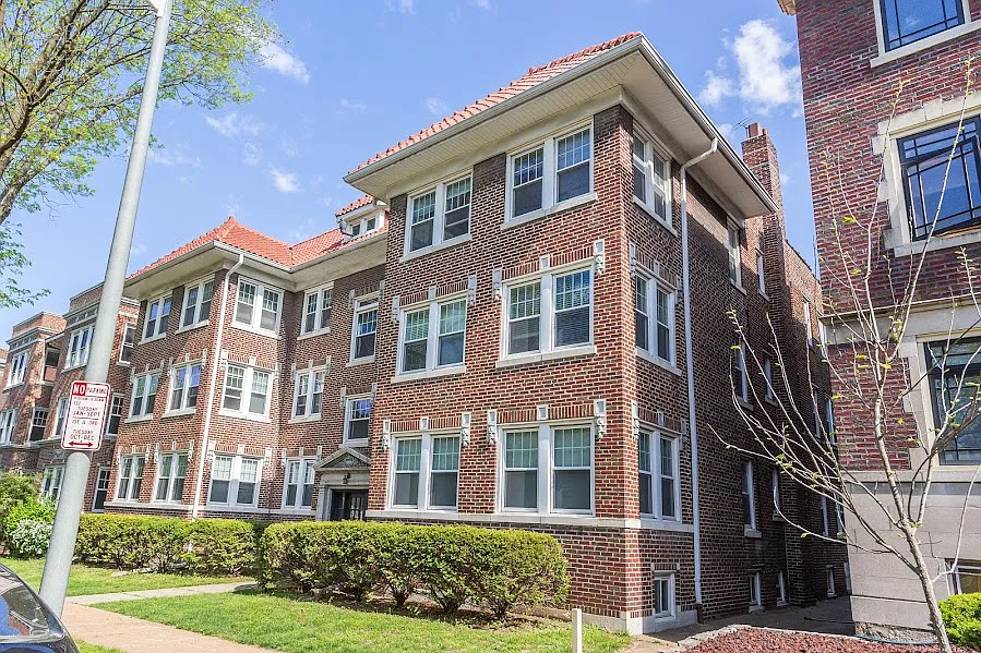 Building Photo - 6331 Southwood Ave #3E