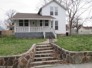 500 Pine St, Carthage, MO 64836