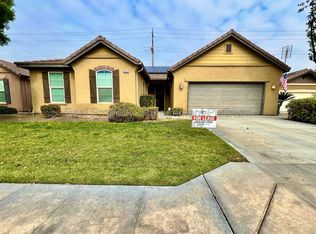 5585 E Edna Ave, Fresno, CA 93727