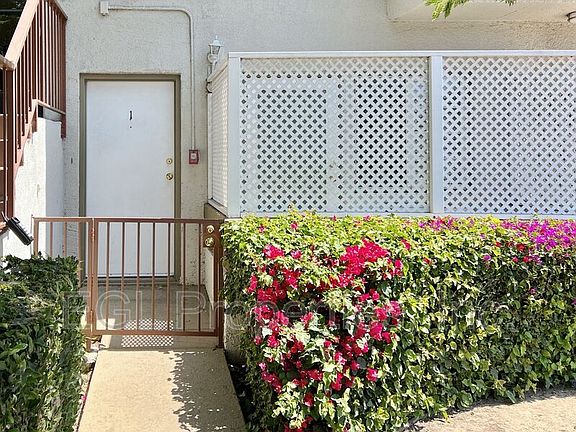 2nd image of 12010 Ocean Park Blvd APT 1