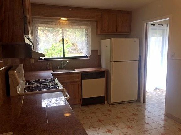 5th image of 245 Cuesta Dr