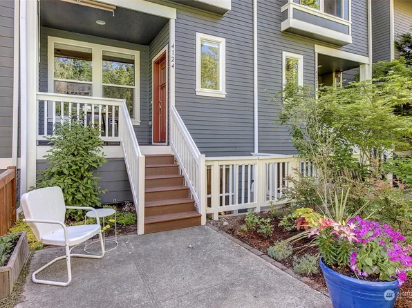 4124 29th Avenue S, Seattle, WA 98108