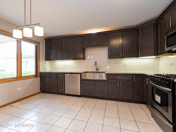 3rd image of 19305 Brushwood Ln