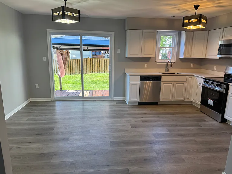 146 Marine Oaks Dr — Photo 3
