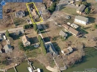 912 Sue Grove Rd, Essex, MD 21221