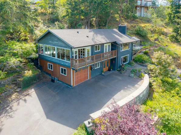 3583 Hammond Bay Rd, Nanaimo, BC V9T 1E8