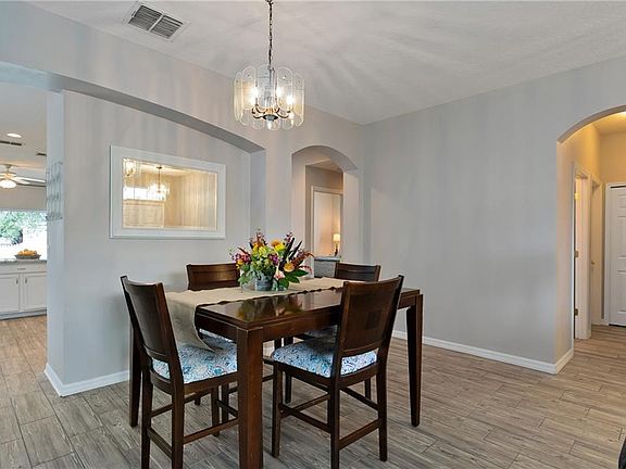 4th image of 14667 Tanja King Blvd