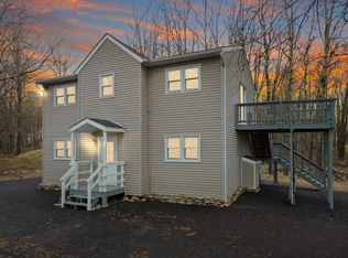 400 Cedar Dr, Long Pond, PA