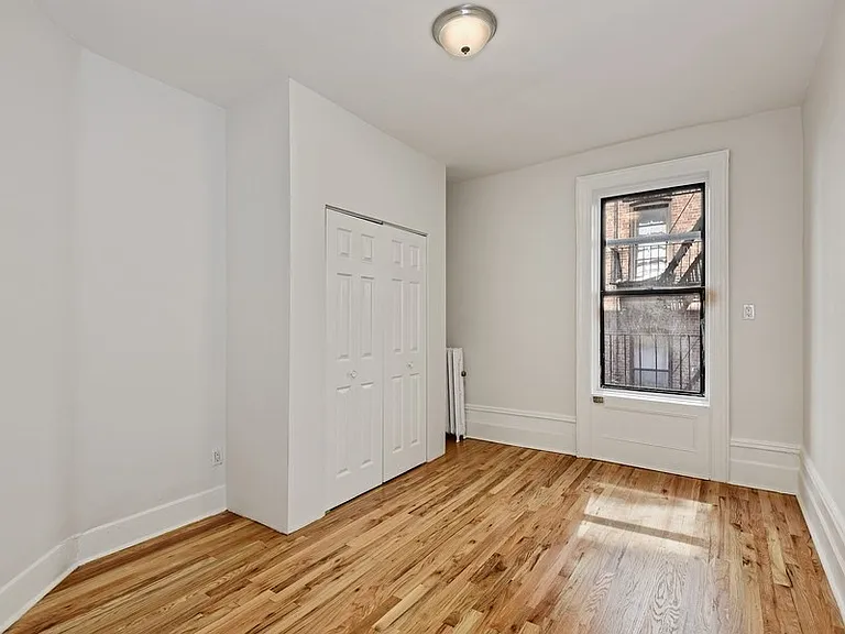 48 Pinehurst Ave #33 — Photo 5