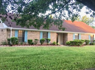 1905 Bob White Dr, Tupelo, MS 38801
