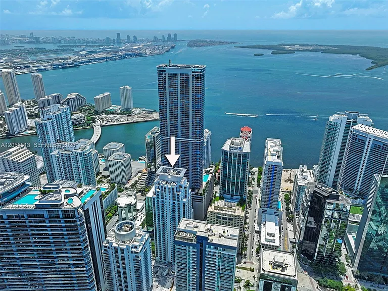 1050 Brickell Ave #3314 — Photo 1