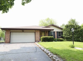 9013 W Cheyenne Ct, Milwaukee, WI 53224