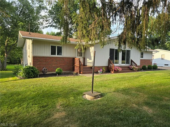16305 Sperry Rd, Vermilion, OH 44089