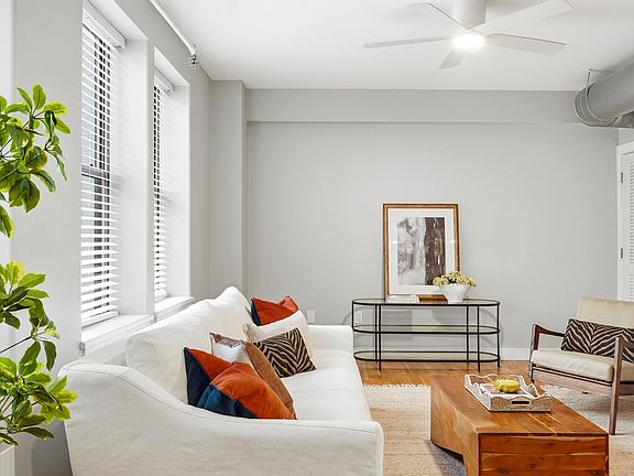 3rd image of 700 Church St APT 708