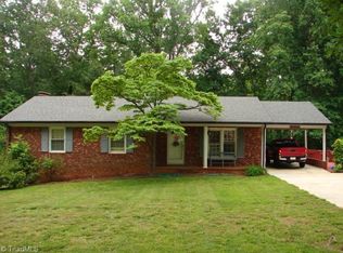 665 Kennedy Country Dr, Asheboro, NC 27205