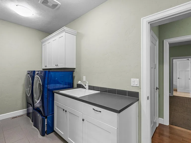 19178 Park Commons Dr — Photo 19
