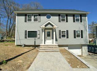 30 Lockwood Rd, Lynnfield, MA 01940