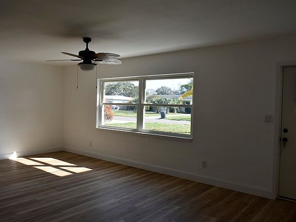 5th image of 5871 40th Ave N