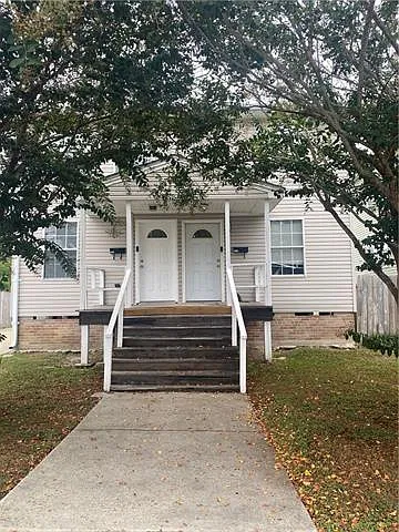2 bed, 1.0 bath, 1003 sqft, $1,195 — Photo 1