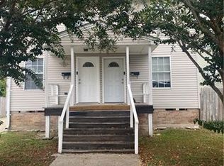 6221 Cameron Blvd, New Orleans, LA 70122