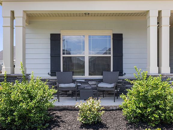 5th image of 1031 Licinius Ln