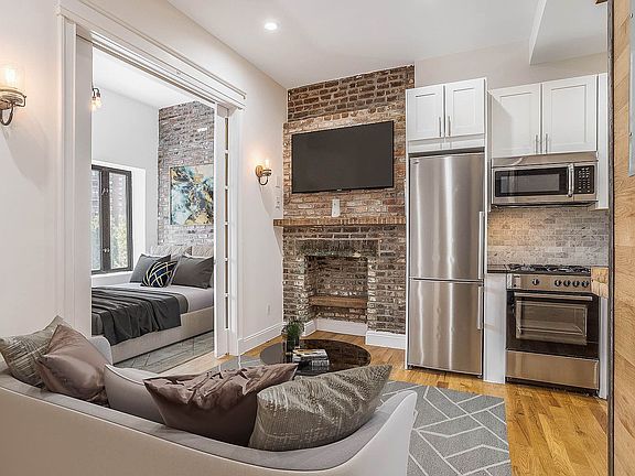 3rd image of 43 Essex St #9