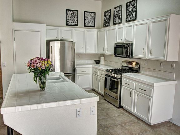 5th image of 82520 Lincoln Dr